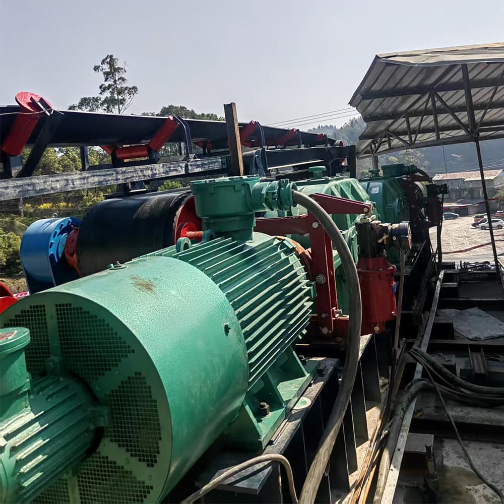 Conveyor parts used to scope an accessory package